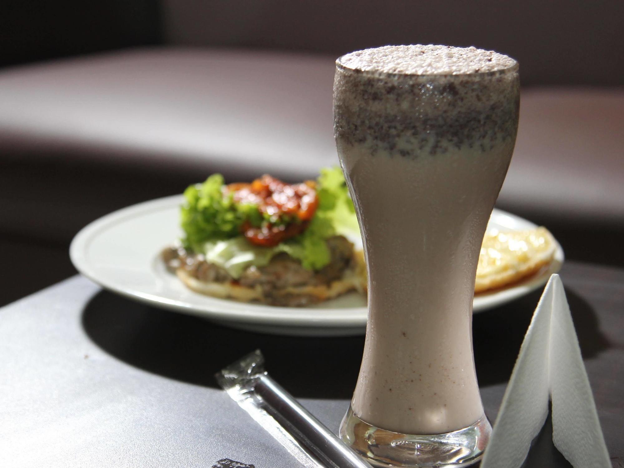 Richmond Hotel & Suites Dhaka Zewnętrze zdjęcie