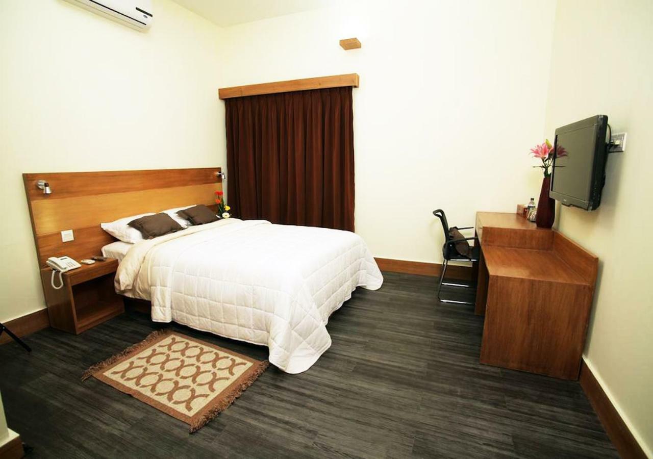 Richmond Hotel & Suites Dhaka Zewnętrze zdjęcie