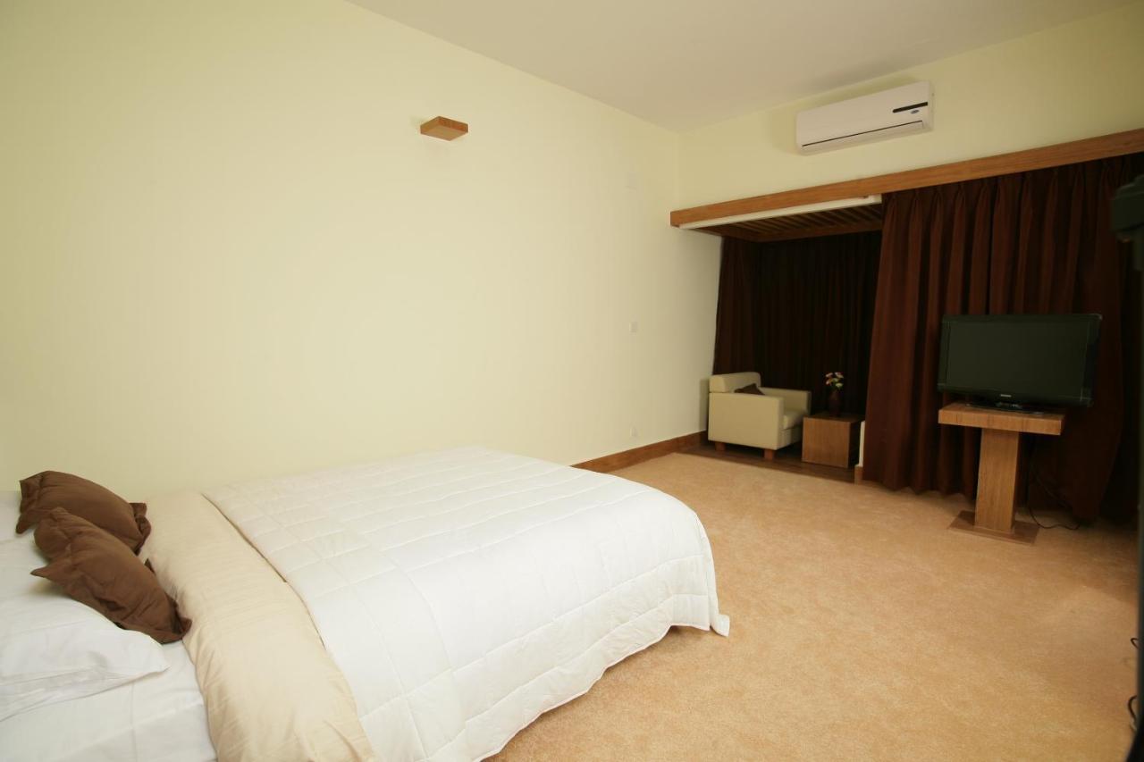 Richmond Hotel & Suites Dhaka Zewnętrze zdjęcie